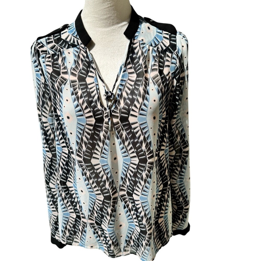 FOREVER 21. Geo print on Blue/Black Blouse. Size S. Long Sleeves Roll up…